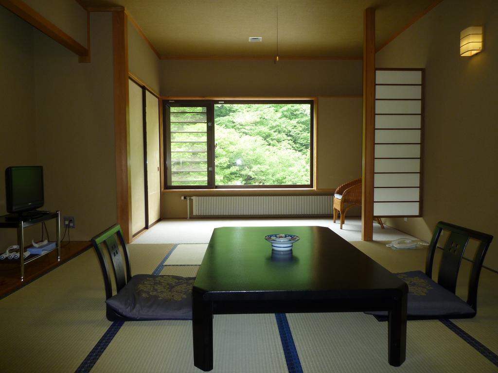 Hamaya Ryokan Nakanojo Extérieur photo